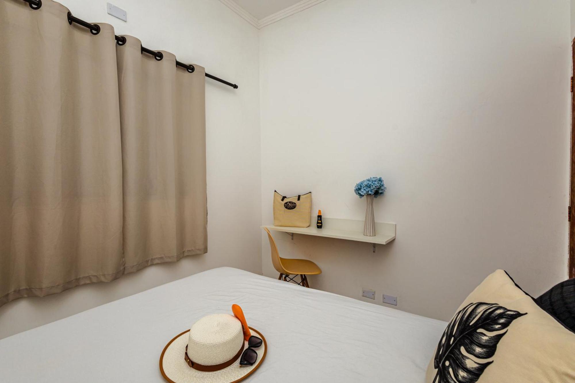 Casa Com Ar Condicionado, Churrasqueira, Wi Fi 250mb E Estacionamento Gratis